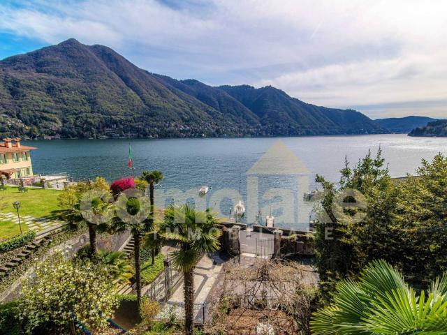 Villa in vendita a Moltrasio CO