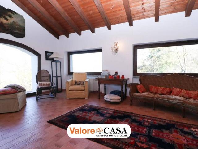 Villa in vendita a Mombaldone AT