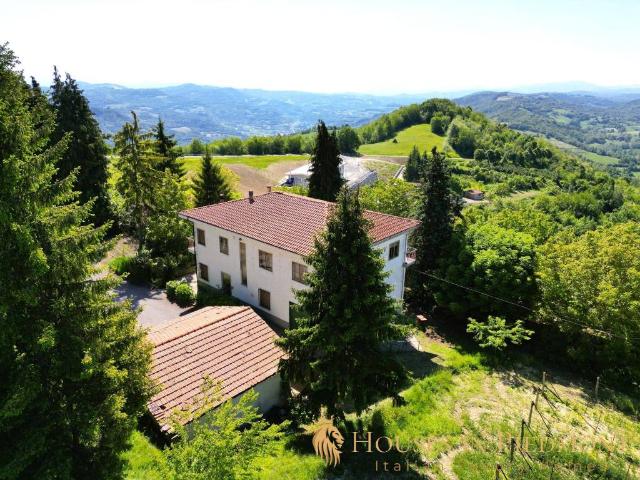 Villa in vendita a Mombarcaro CN