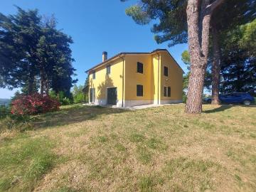 Villa in vendita a Mombaroccio PU