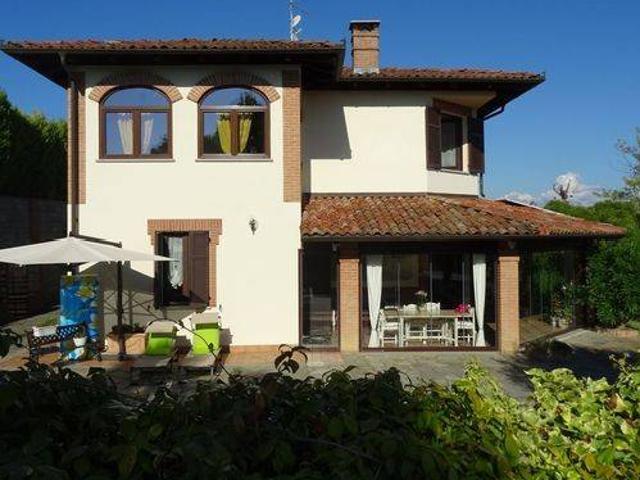 Villa in vendita a Mombaruzzo AT