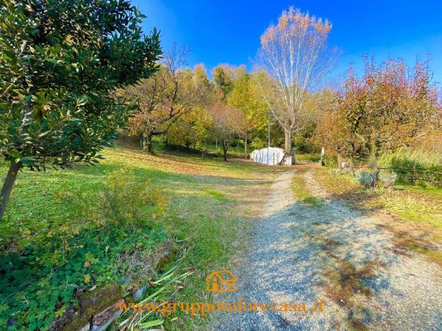 Villa in vendita a Mombaruzzo AT