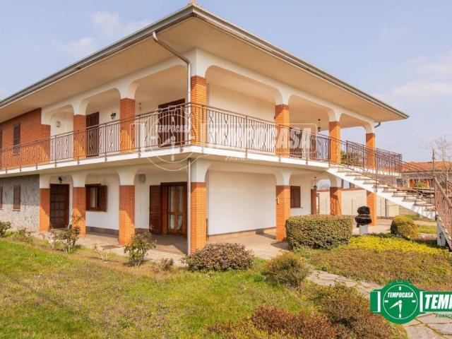 Villa in vendita a Momo NO