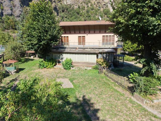 Villa in vendita a Mompantero TO