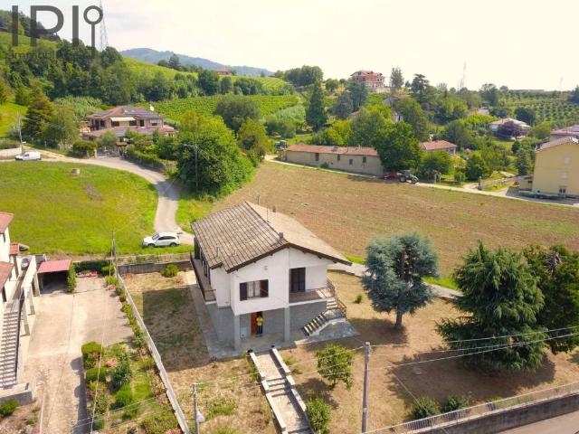 Villa in vendita a Monastero Bormida AT