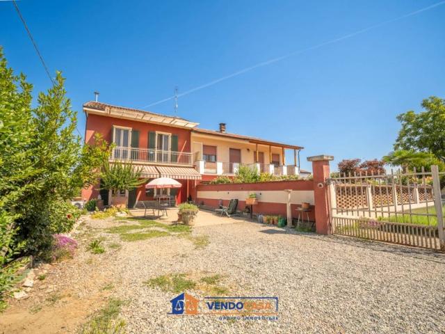 Villa in vendita a Monasterolo di Savigliano CN