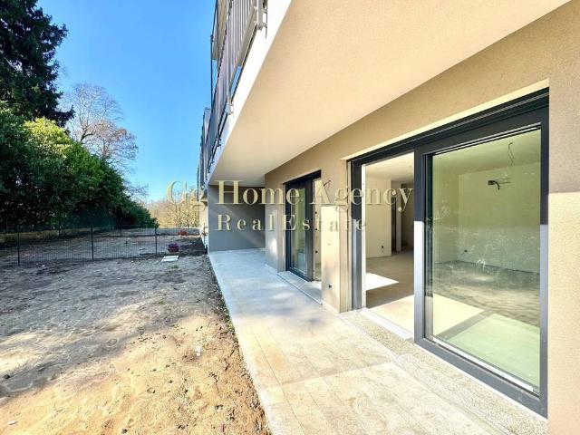 Villa in vendita a Monguzzo CO