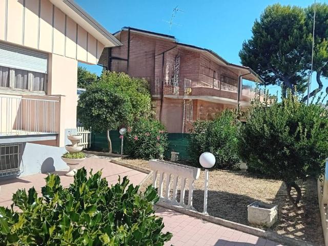 Villa in vendita a Mondolfo PU