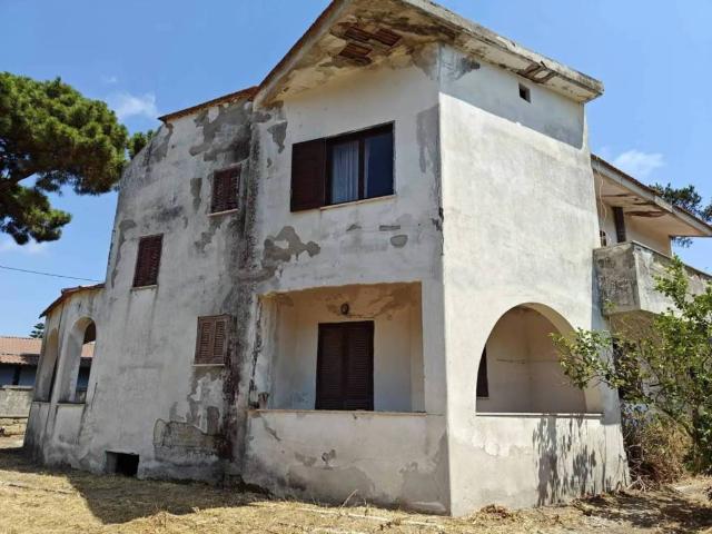 Villa in vendita a Mondragone CE