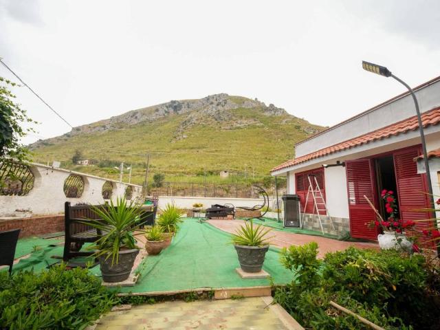 Villa in vendita a Mondragone CE