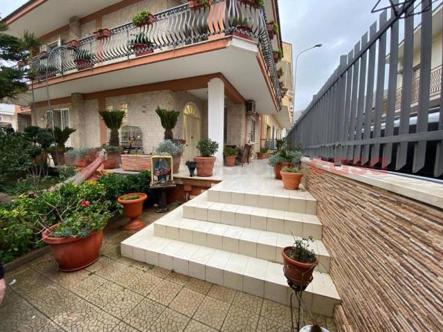 Villa in vendita a Mondragone CE