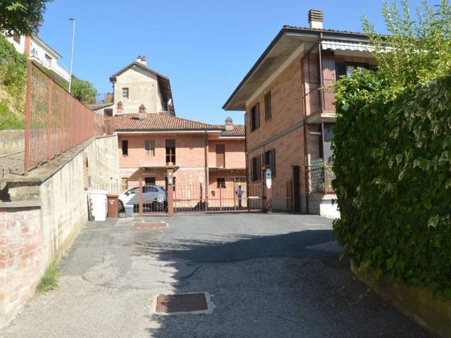 Villa in vendita a Monforte d'Alba CN