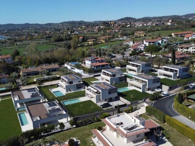Villa in vendita a Moniga del Garda BS