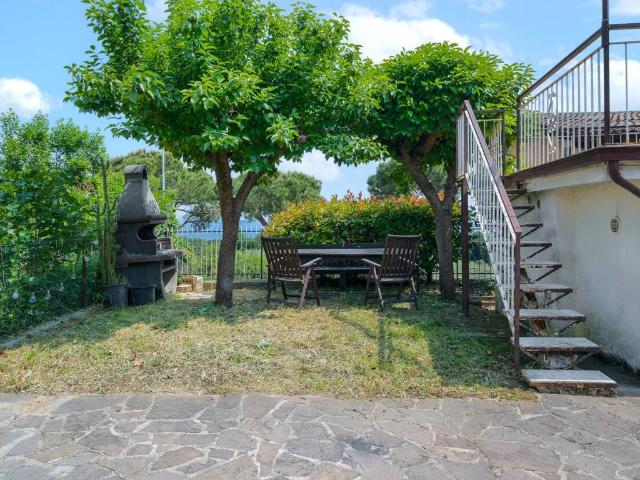 Villa in vendita a Moniga del Garda BS