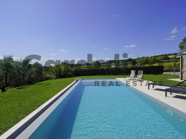 Villa in vendita a Moniga del Garda BS