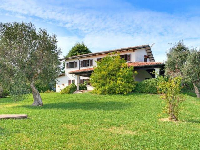 Villa in vendita a Moniga del Garda BS