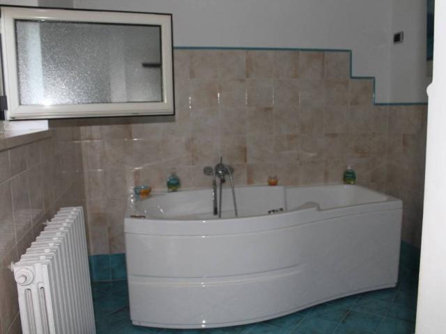 Villa in vendita a Monsampolo del Tronto AP