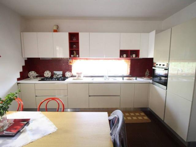 Villa in vendita a Monsampolo del Tronto AP
