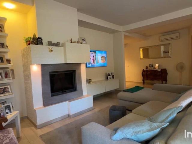 Villa in vendita a Monsummano Terme PT