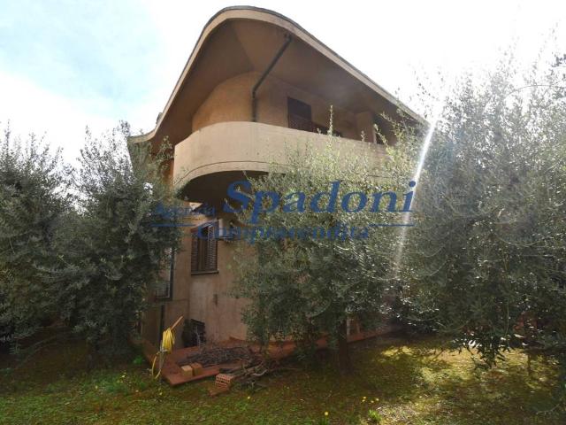 Villa in vendita a Monsummano Terme PT