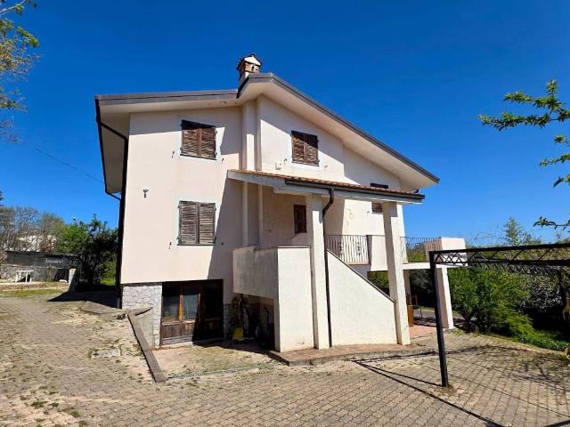 Villa in vendita a Monrupino TS