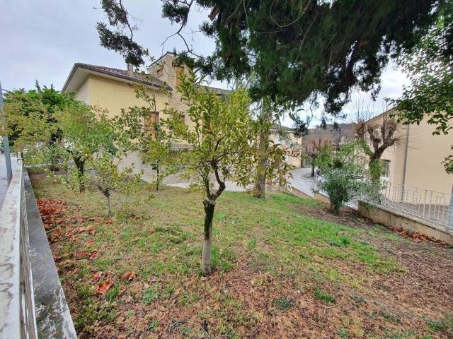 Villa in vendita a Montottone FM