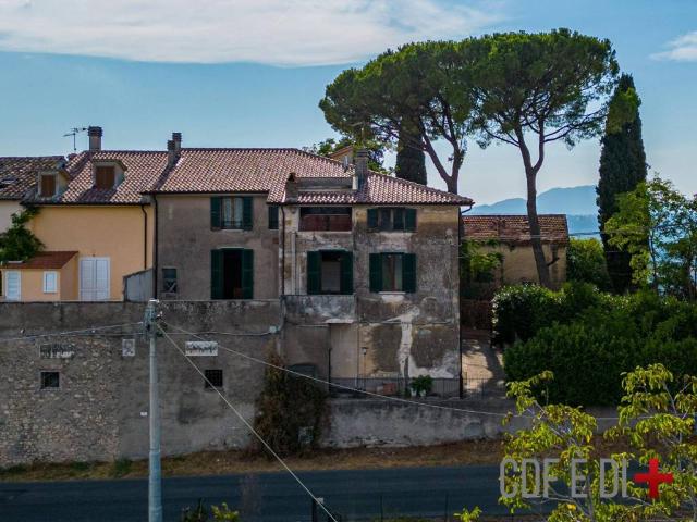 Villa in vendita a Montopoli di Sabina RI