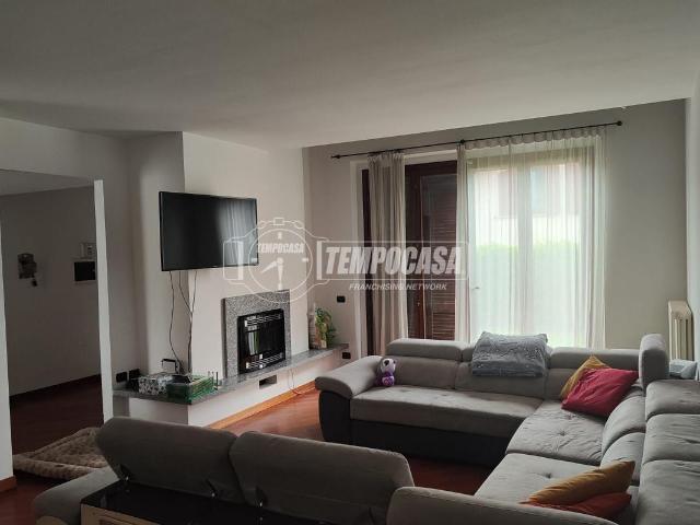 Villa in vendita a Montorfano