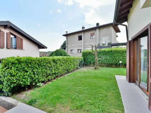 Villa in vendita a Montorfano CO