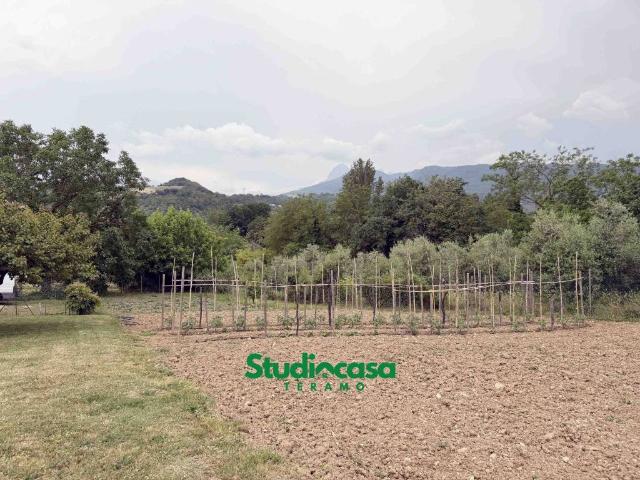 Villa in vendita a Montorio al Vomano TE