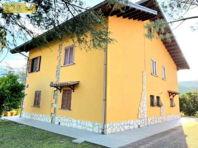 Villa in vendita a Montorio al Vomano TE