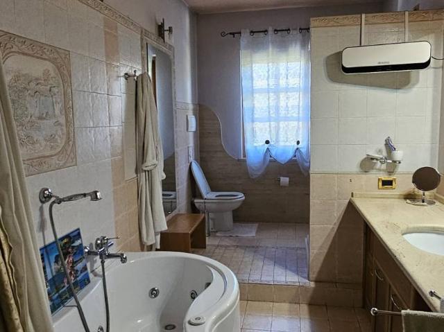 Villa in vendita a Montorio al Vomano