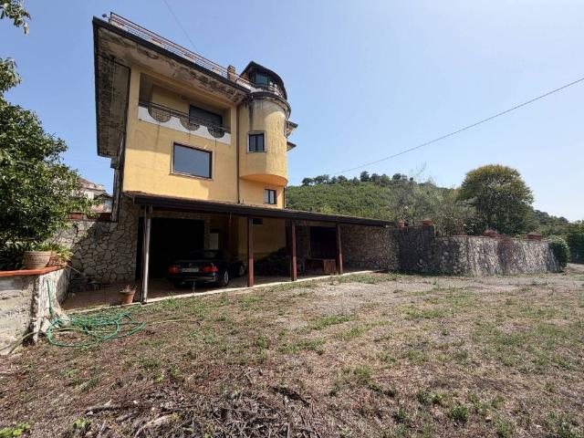 Villa in vendita a Montoro AV