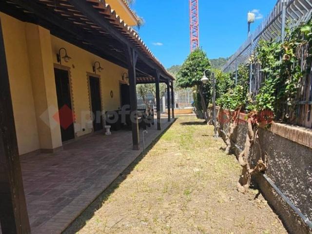 Villa in vendita a Montauro CZ