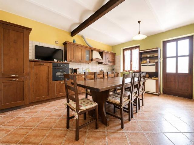 Villa in vendita a Montà CN