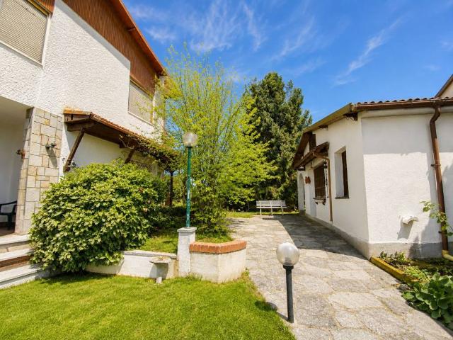 Villa in vendita a Montà CN