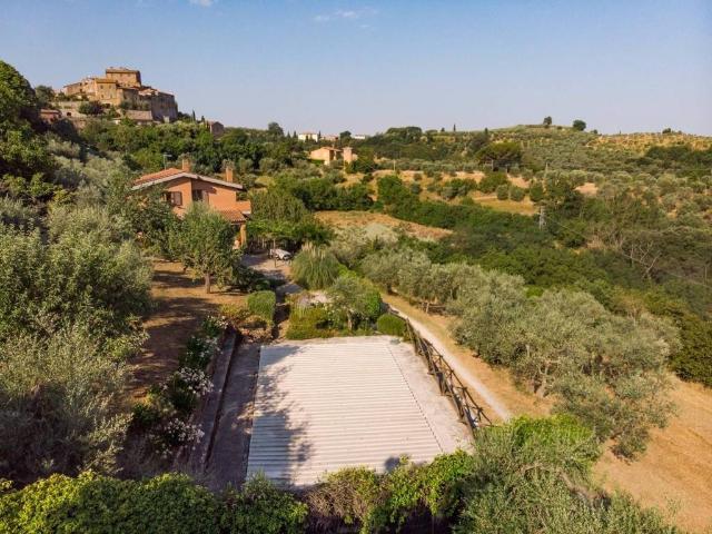 Villa in vendita a Montalcino SI
