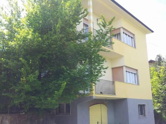 Villa in vendita a Montaldeo AL