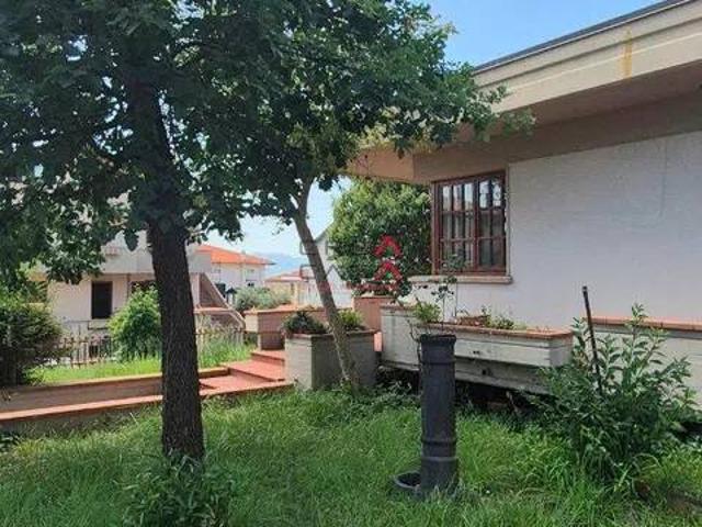 Villa in vendita a Montale PT