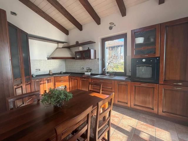 Villa in vendita a Montalenghe TO