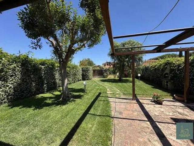 Villa in vendita a Montalto di Castro VT