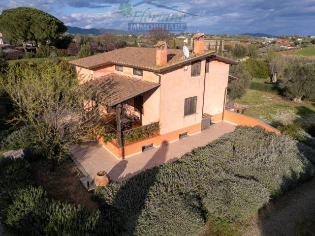 Villa in vendita a Montalto di Castro VT