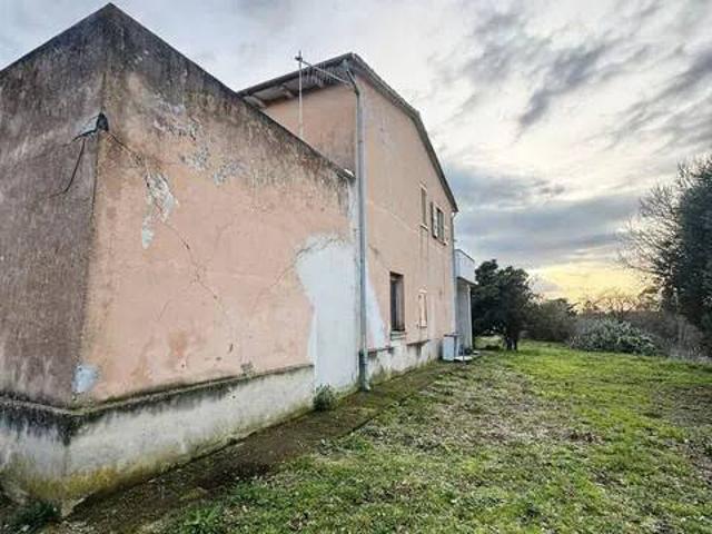 Villa in vendita a Montalto di Castro VT