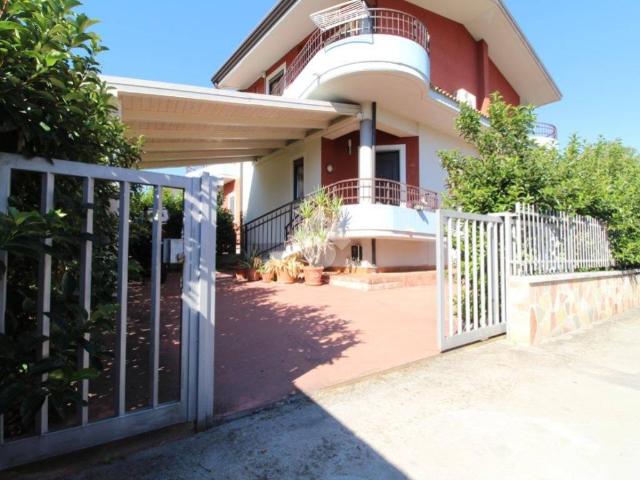 Villa in vendita a Montalto Uffugo CS