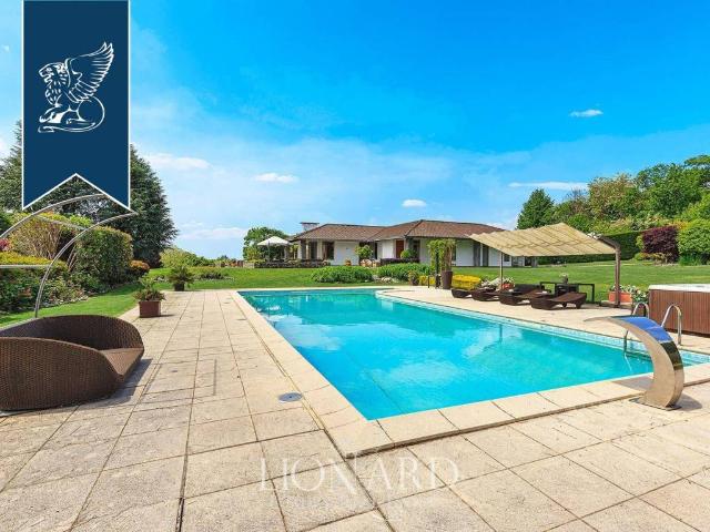 Villa in vendita a Montano Lucino CO