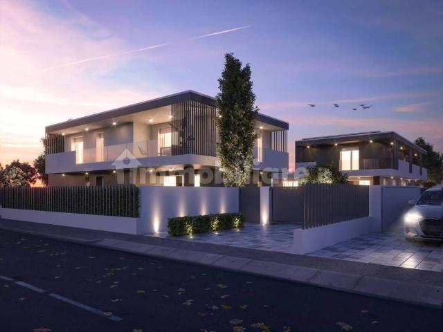 Villa in vendita a Montano Lucino CO