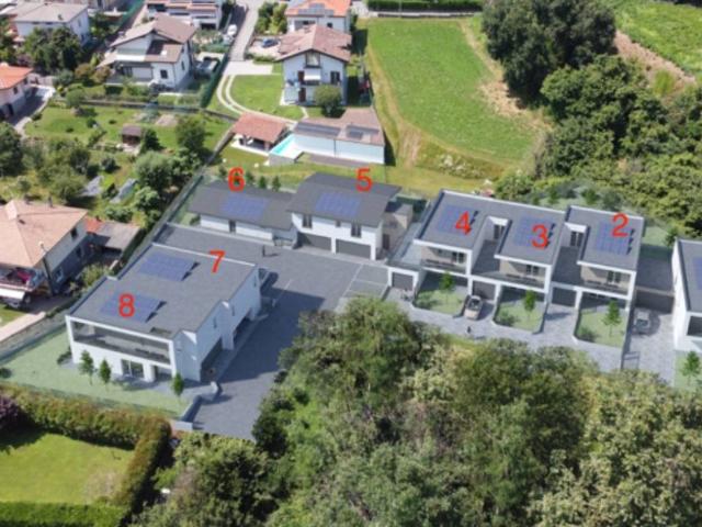 Villa in vendita a Montano Lucino CO
