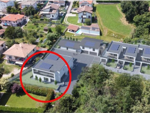 Villa in vendita a Montano Lucino CO