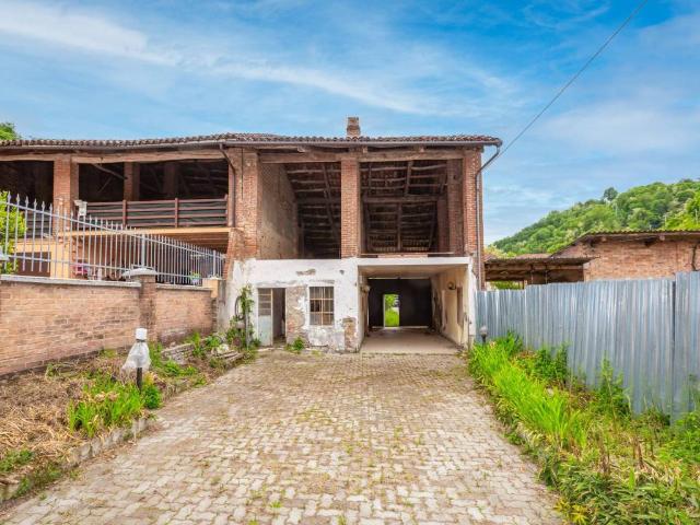 Villa in vendita a Monteu da Po TO