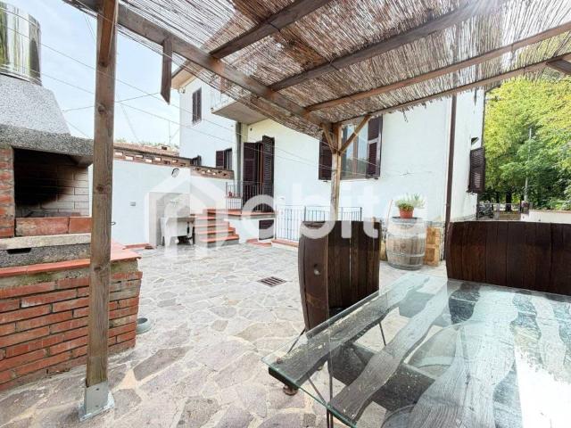 Villa in vendita a Montevarchi AR
